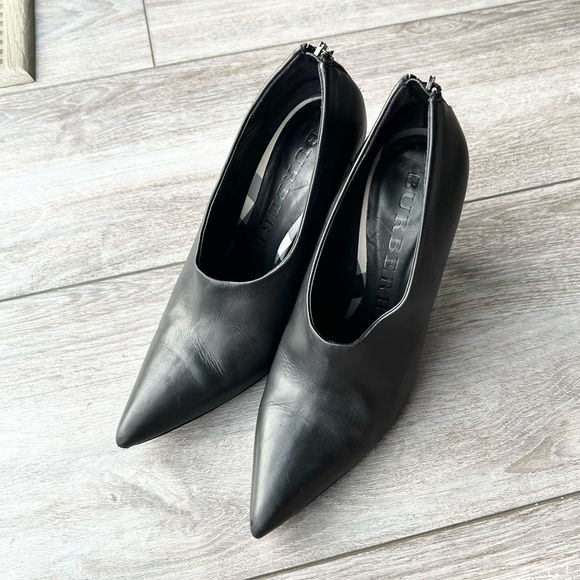 Burberry Black Buttery All Leather Heeled Booties Made in Italy - Picture 1 of 16